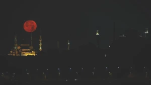 2026 Kanlı Ay Tutulması Tarihi Belli! Saat Kaçta Kızıl Gökyüzü Sizi Bekliyor?